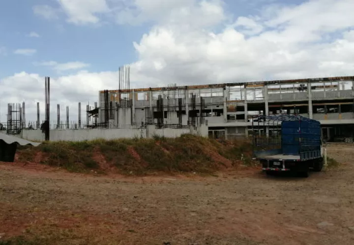 Estructuras del nuevo CEBG República de Costa Rica. Foto: E. A. Montenegro.