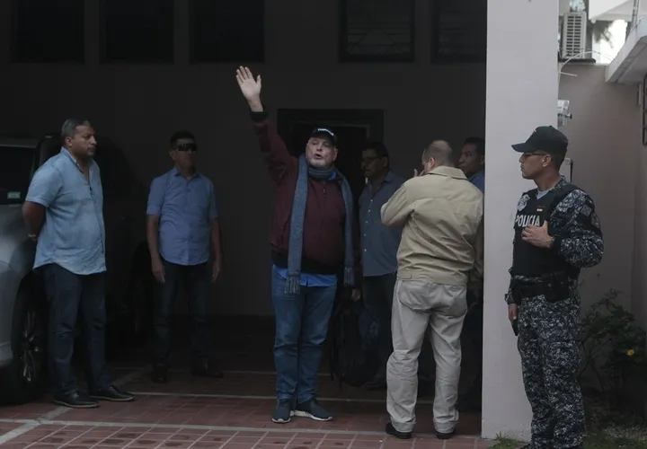 Expresidente Ricardo Martinelli está en su casa, pero sin poder tuitear. Foto: Víctor Arosemena.