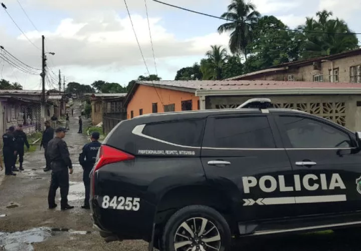 La afectada comentó a la Policía Nacional que el taxista iba acompañada de un segundo pasajero.