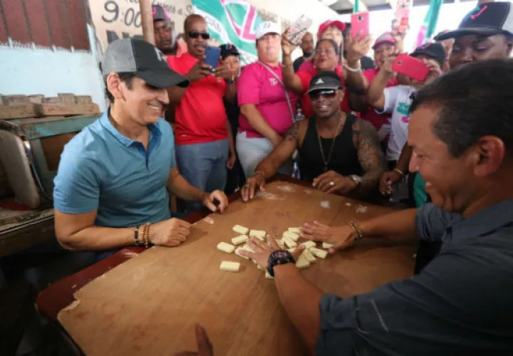 Recorrido de Rómulo y Luis Casis en la provincia de Colón.