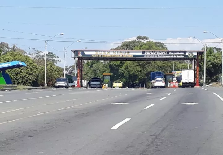 El decomiso se logró en el puesto de Control de San Isidro en el distrito de Barú, próximo a paso Canoas cuando se realiza la revisión al auto encontrándose la droga.