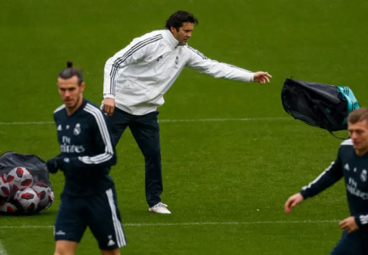 Santiago Solari dirigió su primera práctica. Foto EFE