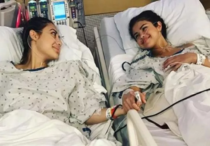 Selena Gómez y Francia Raisa.