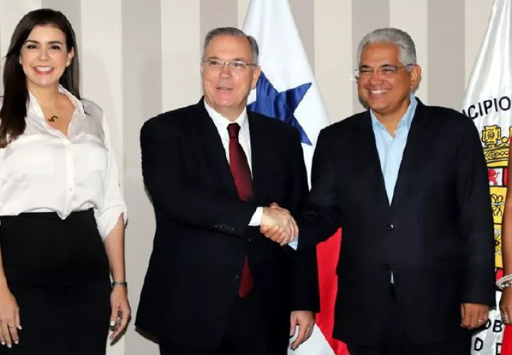 Aunque en la primera reunión hubo mucha cordialidad entre los alcaldes, parece que el tema político marcó más fuerte. Foto de archivo