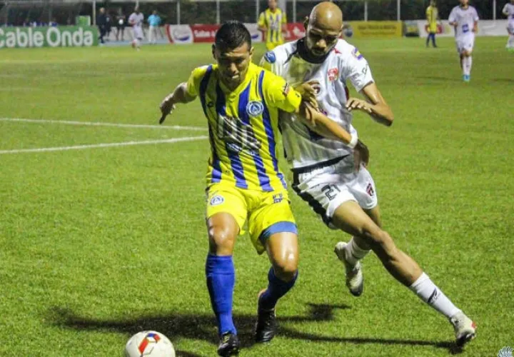 Universitario avanzó a los "playoff". Foto:Fepafut.