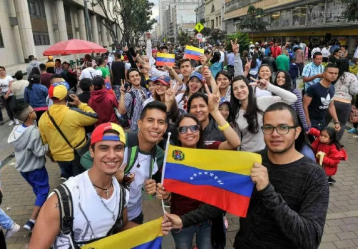 Los venezolanos, también podrán solicitar visas estampadas desde Panamá  si desean visitar el país para asistir a un evento familiar o social.
