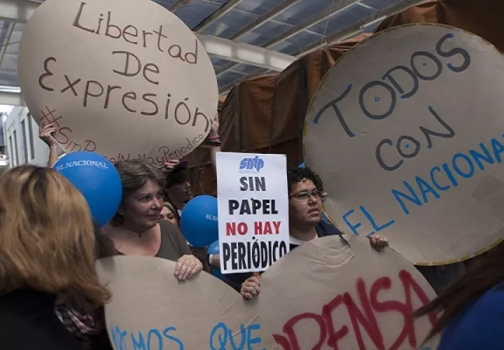 En medio de la crisis económica que vive el país desde hace cuatro años los dueños del rotativo no pudieron importar más papel.
