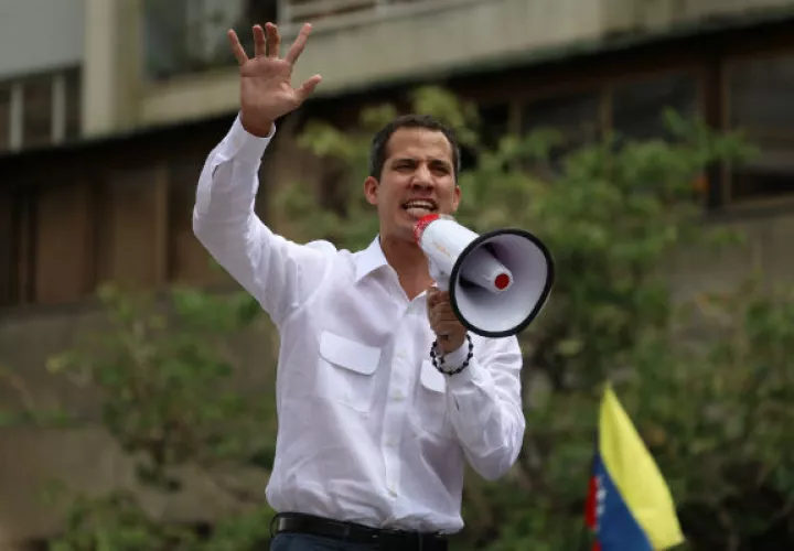 El opositor lideró una concentración que congregó a miles de personas en el oeste de Caracas, considerado un bastión del chavismo.