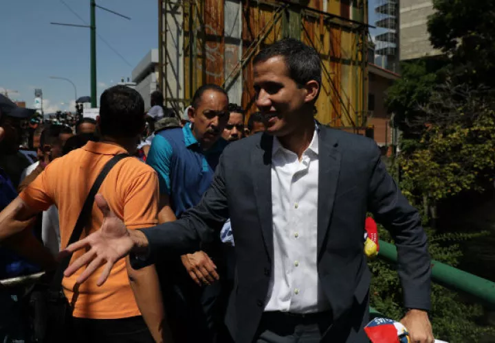 El líder venezolano partió a la 9:00 hora de Panamá y arribó a Venezuela a las 12:08 pm en el vuelo CMP 224 de la compañía Copa Airlines.