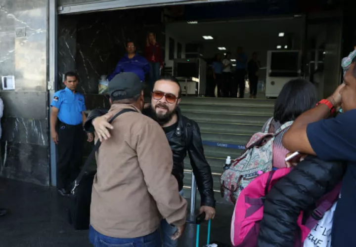 Según las últimas informaciones facilitadas a Efe, aún no se sabe si los periodistas serán deportados.