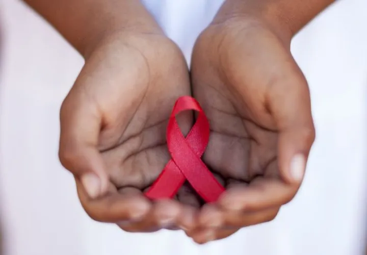 La mayoría de los niños y adolescentes con VIH son huérfanos. 