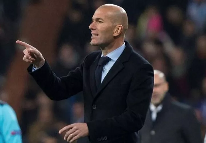 Zidane no da pistas de su futuro.