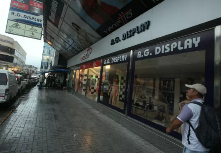 En medio de disputas abre nueva empresa en la Zona Libre de Colón.