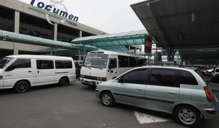 En el aeropuerto de Tocumen se concentra el mayor movimiento comercial del grupo Waked, que podría ser cancelado por el Gobierno. Archivo