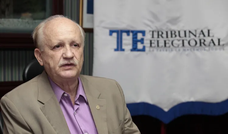 Magistrado Erasmo Pinilla emitió una resolución para suspender las elecciones del PRD. Archivo
