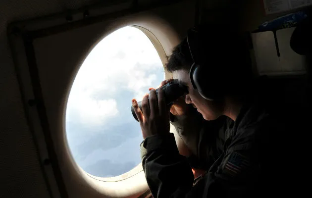 Buscan los restos del avión. Foto/ AP