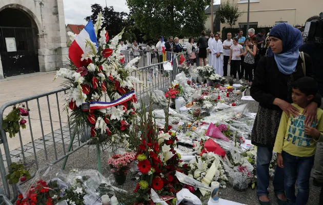 Atetado en la parroquia de Saint Étienne du Rouvray. FOTO:AP