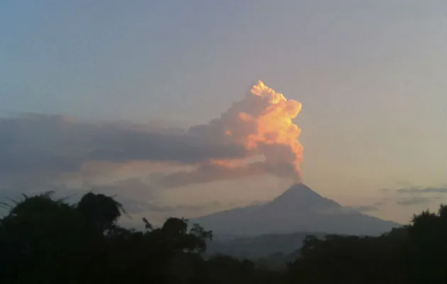  Volcán de Colima. Foto/ AP