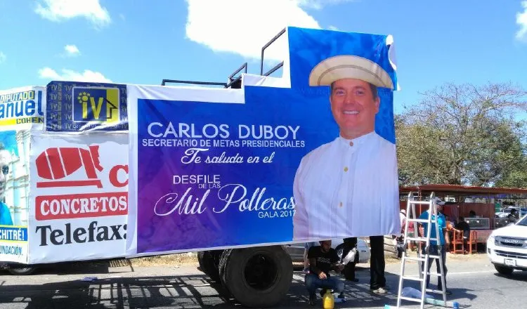 El funcionario alega que fue idea de unos amigos. Cortesía