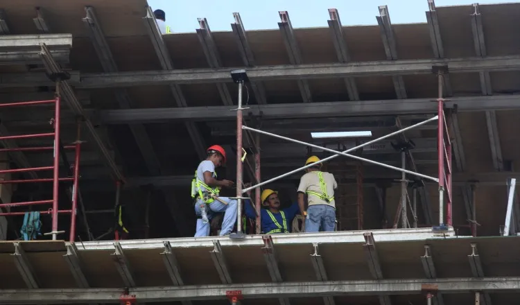 De enero a noviembre, el monto total de las  nuevas construcciones, adiciones y reparaciones registrados en  la entidad cayó 4.6%. Archivo