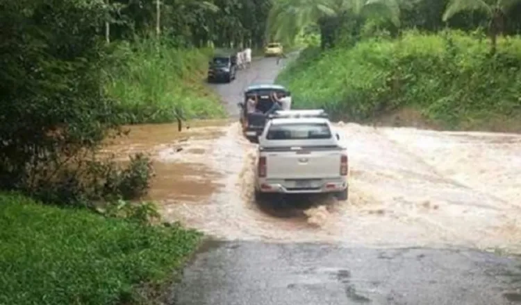 Pobladores exigen el reemplazo del vado sobre el río Trinidad, en el distrito de Capira. /Foto Eric A. Montenegro