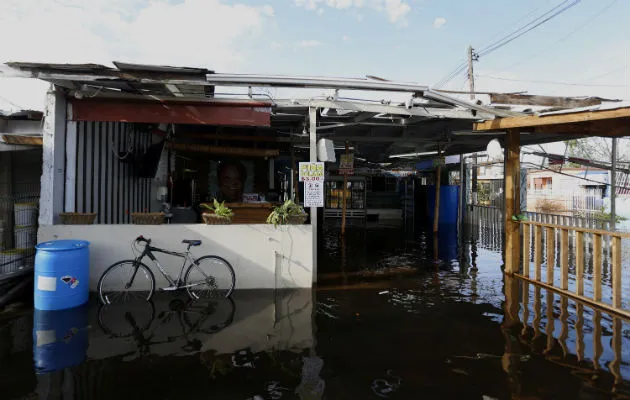 Establecimientos inundados, después del paso del Huracán María por San Juan (Puerto Rico). Foto: EFE 