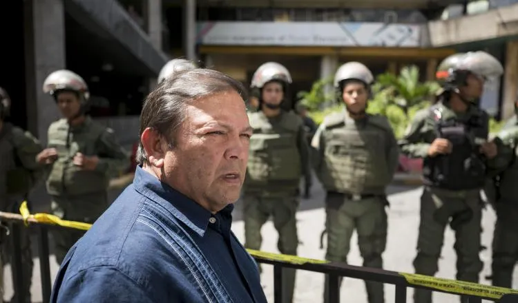 La oposición sigue exigiendo que se proclame como ganador del estado Bolívar a Velásquez. /Foto EFE