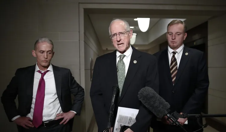 Trey Gowdy, (Centro), es el presidente del Comité de Supervisión de la Cámara de Representantes, el republicano. /Foto EFE 