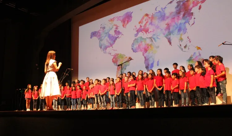 El grupo de talentosos chiquitines cuando deleitaba a la concurrencia que se dio cita en Ciudad del Saber para tan hermoso concierto. /Foto Cortesía
