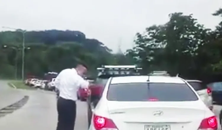 El 'pistolero' fue identificado por el video que circuló en redes. /Foto Twitter