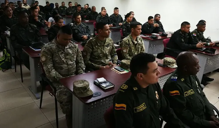 Miembros del Servicio de Protección Institucional (SPI) de Panamá durante los cursos de seguridad previos a la JMJ. Cortesía