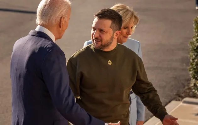 Zelenski, expresó su agradecimiento "de corazón" al presidente de EE.UU., Joe Biden. Foto: EFE