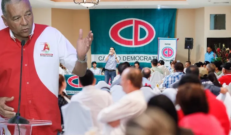 Como una "alianza natural" es calificado el posible acuerdo entre estos dos colectivos políticos. Archivo