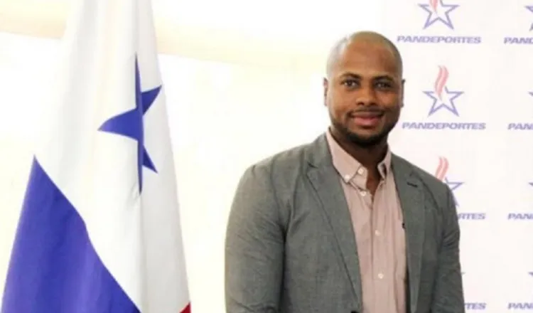 Irving Saladino asumió cargo como nuevo director técnico de Pandeportes. @Pandeportes