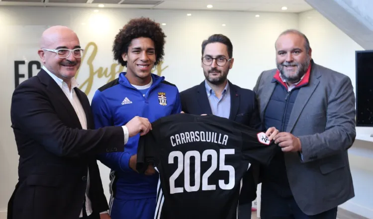 La cláusula de rescisión de Adalberto Carrasquilla costaría más de $10 millones, si el equipo llega a primera división. Cortesía