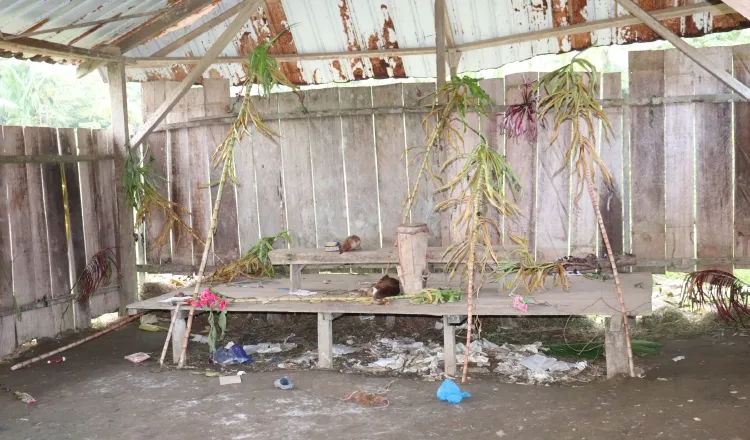 Esta es el local donde operaba la secta "Nueva Luz de Dios" en El Terrón de la comarca Gnäbe Buglé.