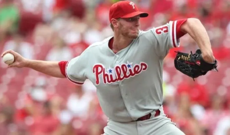 Roy Halladay jugó para los Filis de Filadelfia. EFE