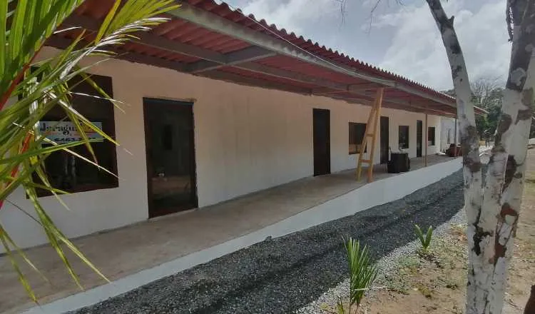 En el corregimiento de salud se cuenta por el momento, tres lugares que ofrecen hospedajes con TV e Internet. Fotos: Diomedes Sánchez S. 