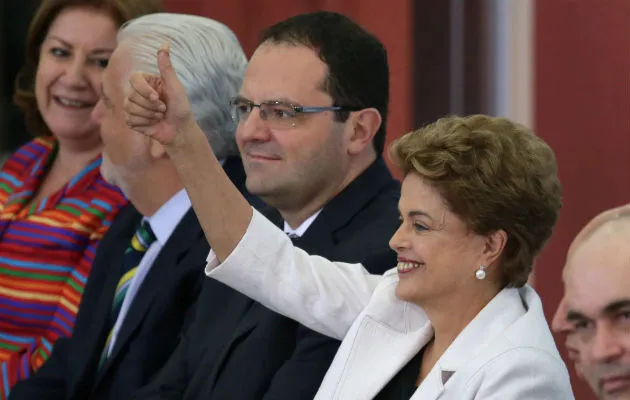 Dilma Rousseff, comienza a negociar con varios ministros del PMDB. Foto/AP