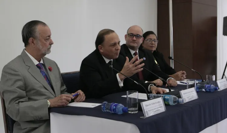 En este circuito fueron proclamados como diputados Héctor Brands y Crispiano Adames,  del PRD; Sergio Gálvez, de CD; Corina Cano, nominada por el PRD y el Molirena; y Gabriel Silva, independiente.