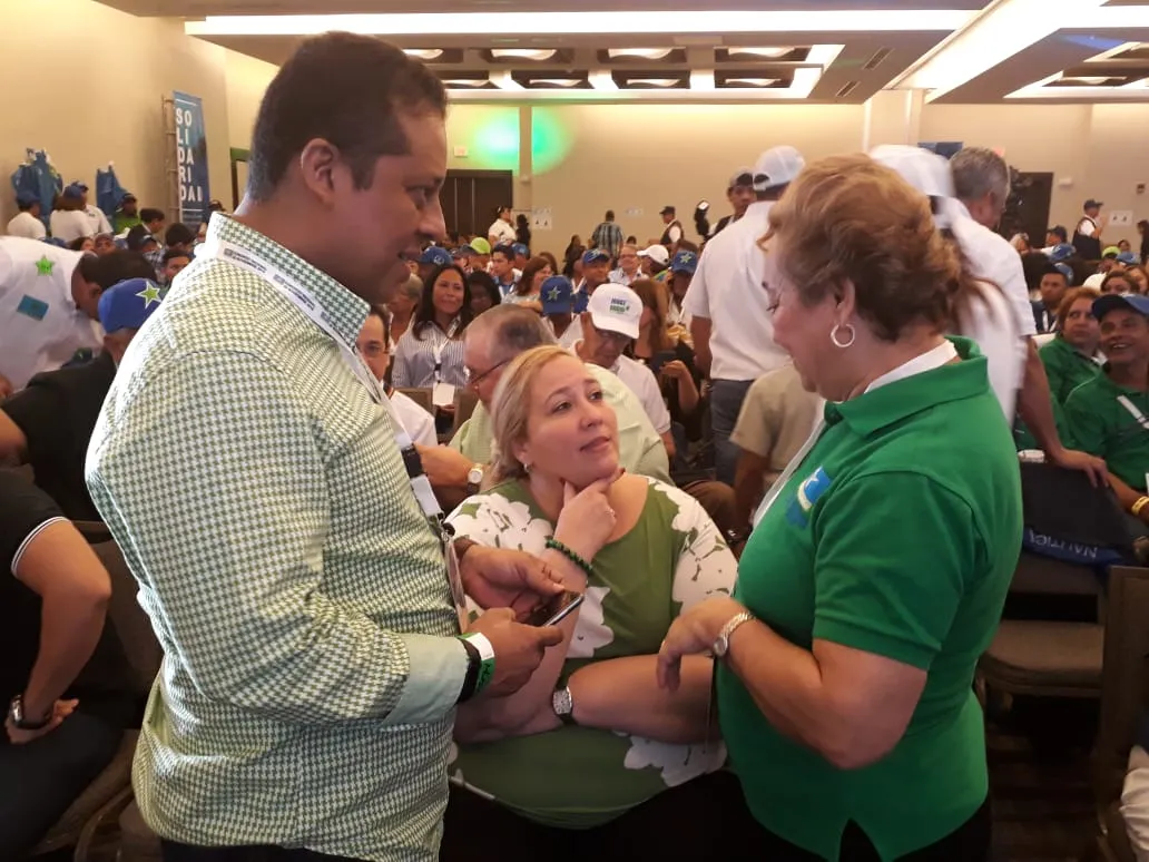 Deyanira Murgas junto al exgobernador de Panamá Rafael Pino Pinto. Foto/Víctor Arosemena