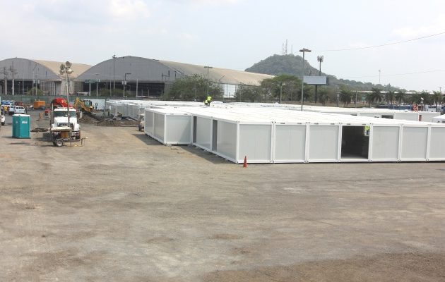 Hospital Modular cuando se encontraba en construcción.  Archivo
