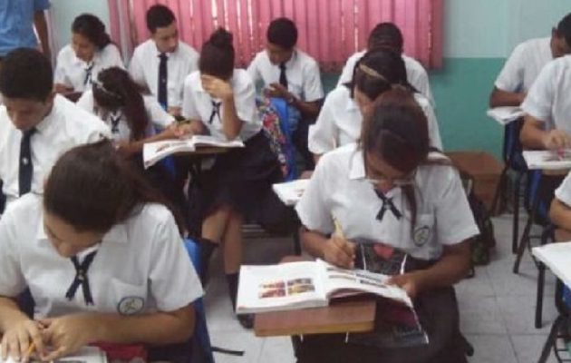 El Ministerio de Educación, para el año lectivo 2026, nombró un total de 3,150 docentes nuevos.  Epasa / Archivo 