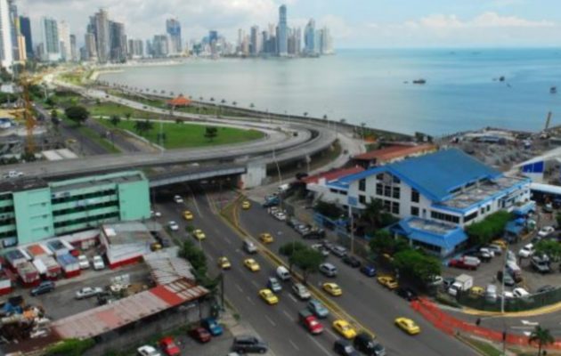 Vista panorámica del viaducto de la Avenida 3 de noviembre.  Cortesía