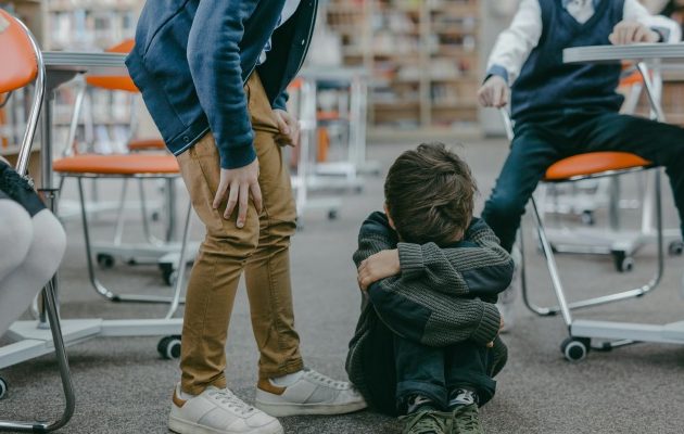 Los padres de familia tienen el papel más importante porque son los que tienen que observar el comportamiento de sus hijos. Los padres de familia tienen el papel más importante porque son los que tienen que observar el comportamiento de sus hijos. Fotos: Pexels