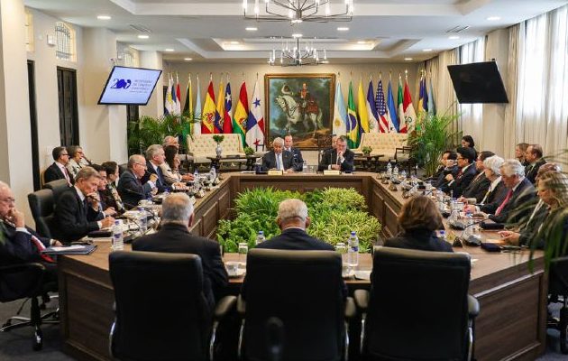 Las autoridades recordaron que, mediante la cooperación internacional, se han consolidado acuerdos de paz; por ello, se debe seguir apostando a este modelo. Las autoridades recordaron que, mediante la cooperación internacional, se han consolidado acuerdos de paz; por ello, se debe seguir apostando a este modelo. Cortesía