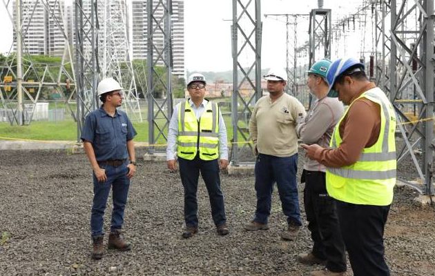 Dentro del Mercado Eléctrico Panameño, ETESA es encargada de  la transmisión eléctrica.
