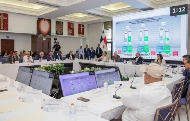 La Comisión Nacional de Reformas Electorales sesionó por un año para darle forma a las últimas reformas electorales. Archivo