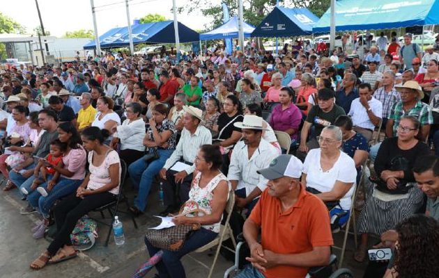 La institución levanta un expediente de la situación de cada familia para darle seguimiento a través de los trabajadores sociales.  CORTESÍA 