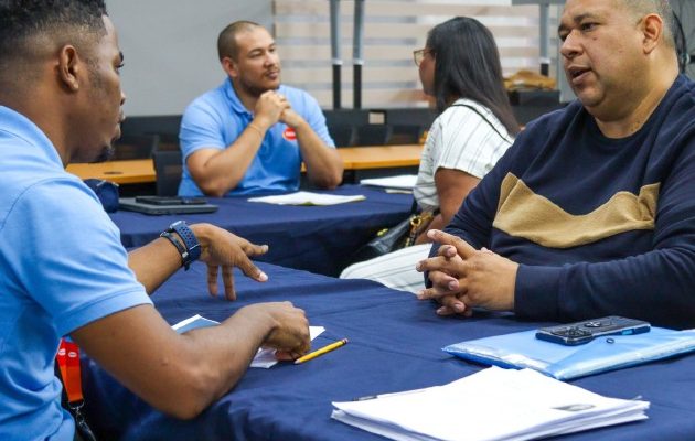 El Ministerio de Trabajo y Desarrollo Laboral desarrolla distintos programas para promover el empleo en todas las edades productivas. Cortesía